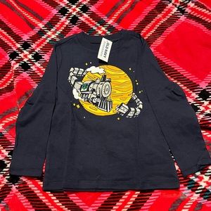 NWT-Old Navy dark blue long sleeve t shirt, graphic print Boys 3T
